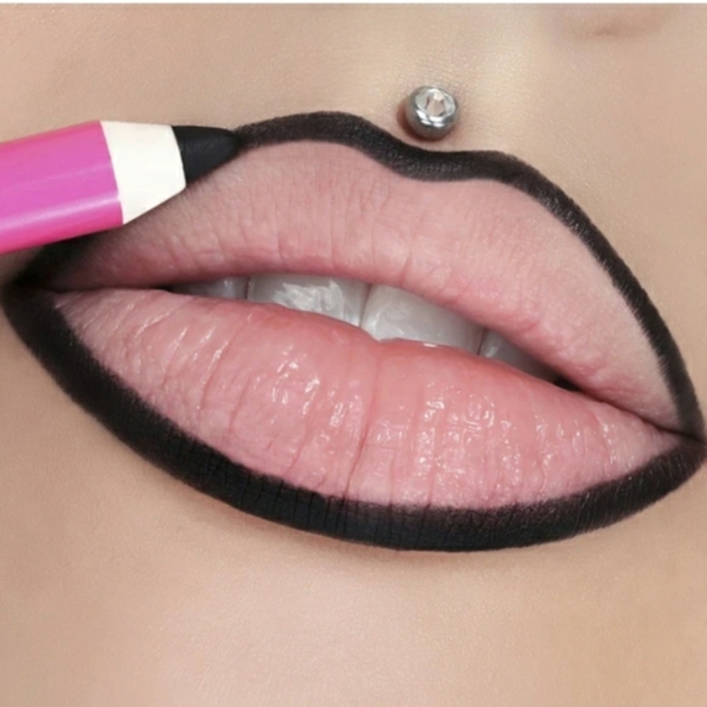 🖤 Jeffree Star Velour Lip Liner 💋 - Picture 2 of 4